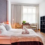 Apartment Tyzenhauz Krowoderska Street Krakau