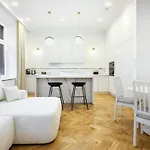 Tyzenhauz Krowoderska Street Apartment *