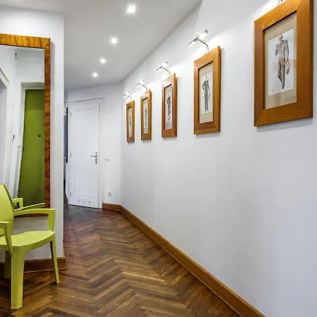 Tyzenhauz Krowoderska Street Апартаменты Краков