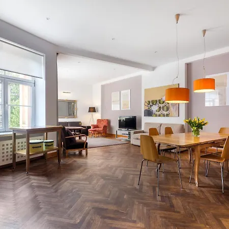 Апартаменты Tyzenhauz Krowoderska Street Краков