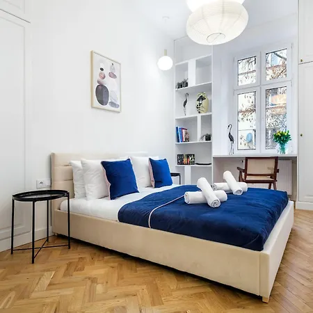 Tyzenhauz Krowoderska Street Апартаменты
