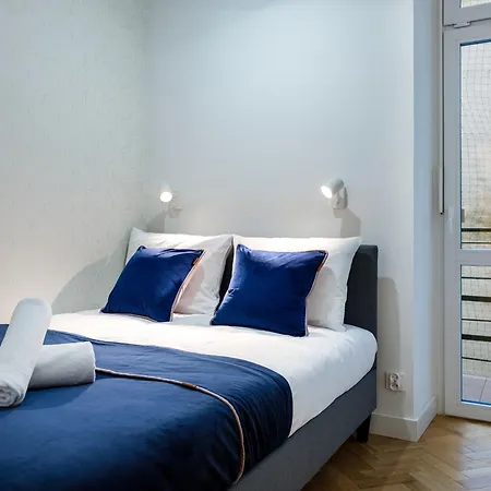 Apartment Tyzenhauz Krowoderska Street Krakow
