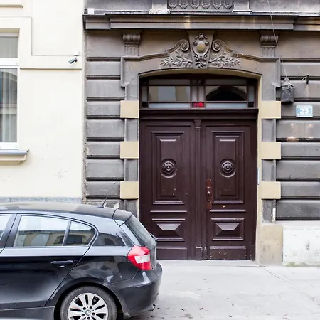 Daire Tyzenhauz Krowoderska Street