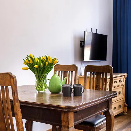 Tyzenhauz Krowoderska Street