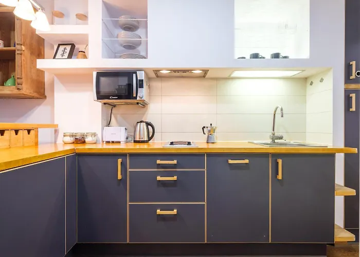 Tyzenhauz Krowoderska Street Apartment