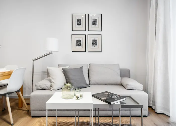 Tyzenhauz Krowoderska Street