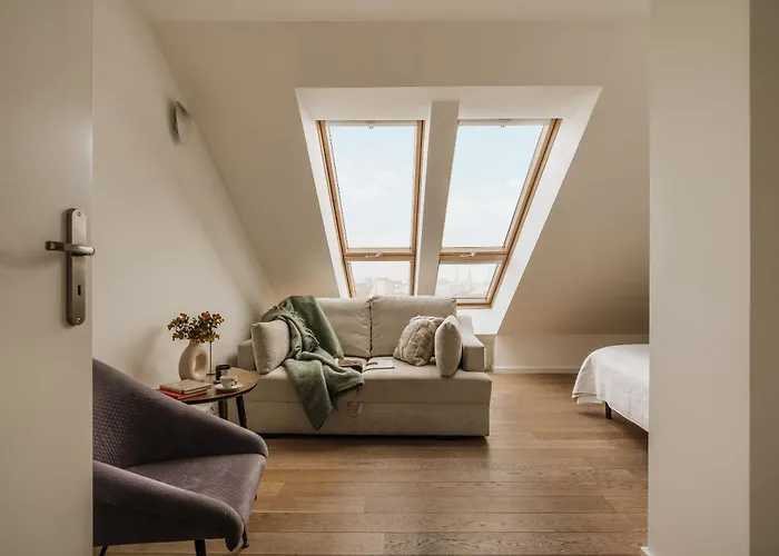 Tyzenhauz Krowoderska Street Apartment *